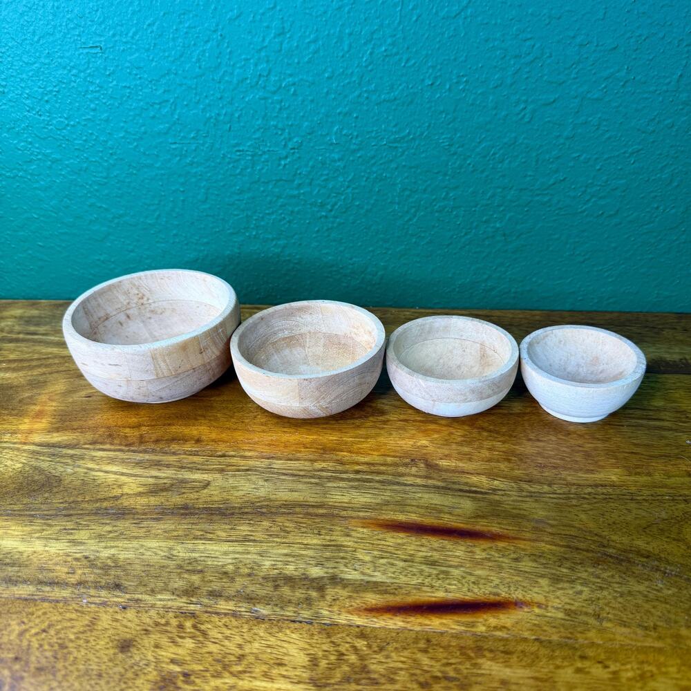 Vintage Wooden Nesting Bowl Set